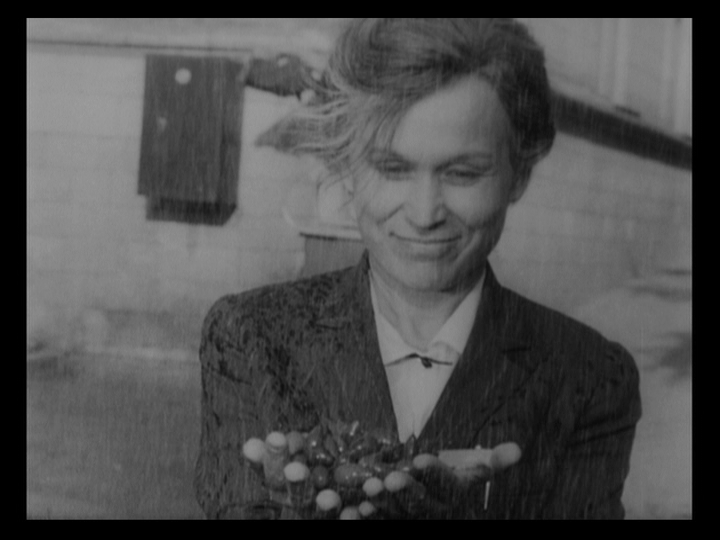 Petrukhina washing her cherries in the rain