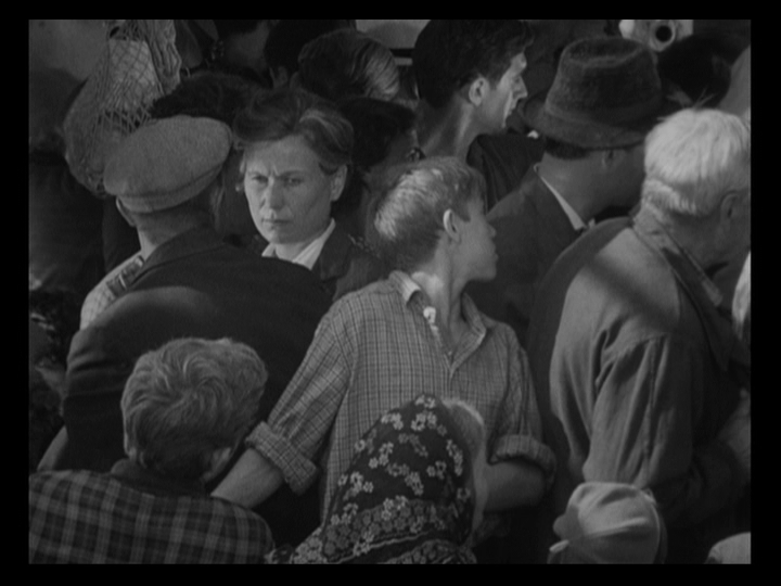 Petrukhina looks one way, everyone else looks somewhere else