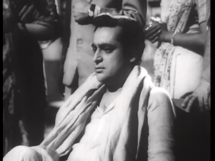 Ghosh at the beginning of a parallel camera movement