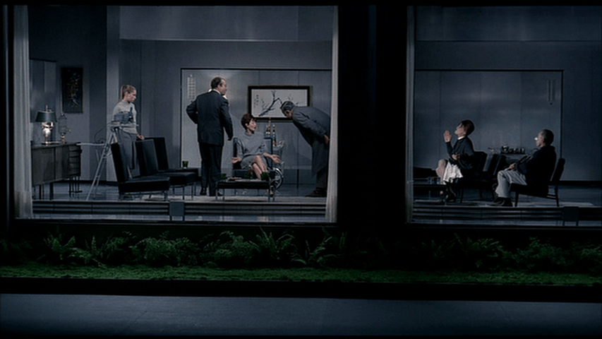 Hulot appears to show his backside to the Giffards