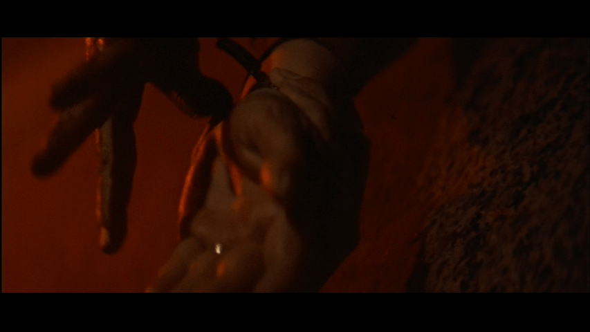 Close-up of the clasp opening