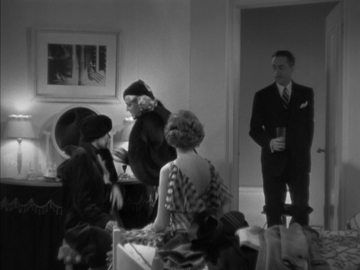 Continuation of the previous image: Mimi completes her slap